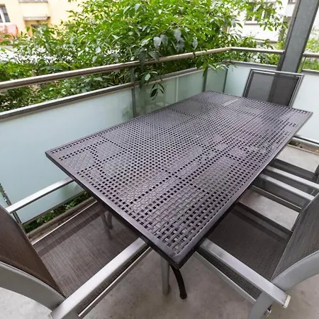 Appartement Terrific 2bd Flat Near Center And - 5 *