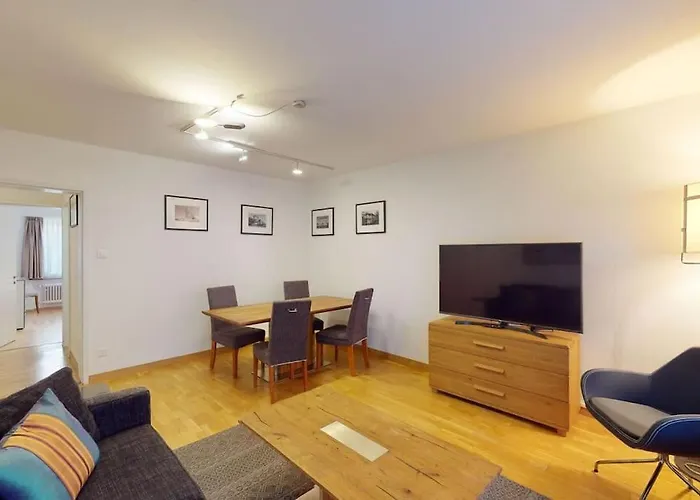 Terrific 2bd Flat Near Center And - 5 *